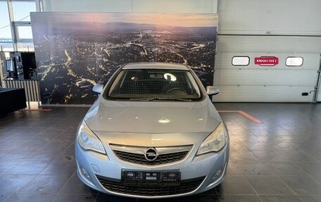 Opel Astra J, 2011 год, 750 000 рублей, 2 фотография