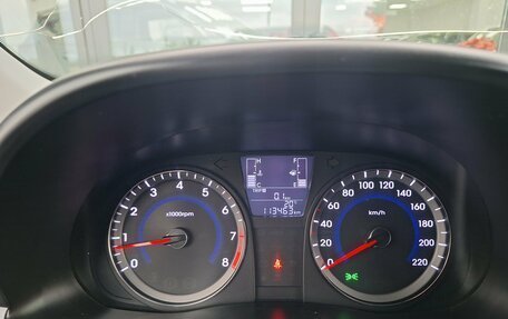 Hyundai Solaris II рестайлинг, 2016 год, 1 050 000 рублей, 12 фотография