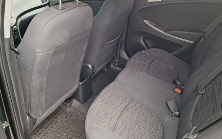 Hyundai Solaris II рестайлинг, 2016 год, 1 050 000 рублей, 17 фотография