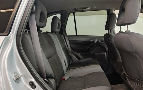 Toyota RAV4, 2003 год, 690 000 рублей, 23 фотография