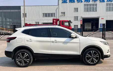 Nissan Qashqai, 2022 год, 1 650 000 рублей, 4 фотография