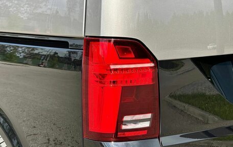 Volkswagen Multivan T6 рестайлинг, 2021 год, 7 350 000 рублей, 12 фотография