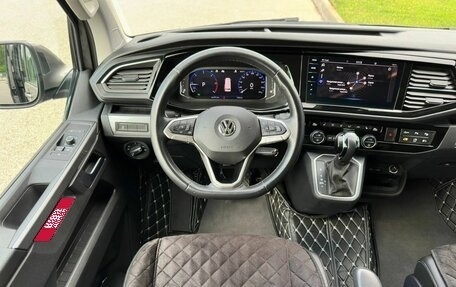 Volkswagen Multivan T6 рестайлинг, 2021 год, 7 350 000 рублей, 15 фотография