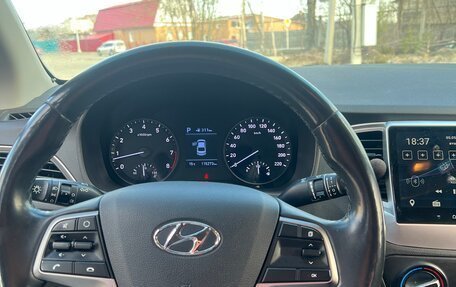 Hyundai Solaris II рестайлинг, 2017 год, 1 200 000 рублей, 6 фотография