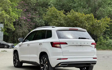 Skoda Karoq I, 2022 год, 1 970 000 рублей, 4 фотография