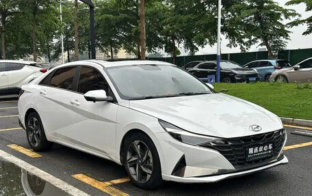 Hyundai Elantra, 2023 год, 1 300 000 рублей, 3 фотография