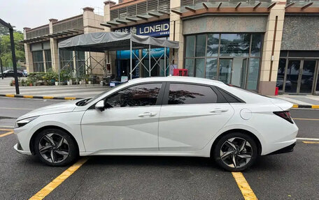 Hyundai Elantra, 2023 год, 1 300 000 рублей, 4 фотография