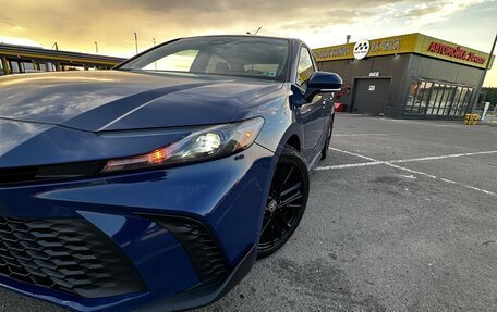 Toyota Camry, 2024 год, 3 650 000 рублей, 4 фотография
