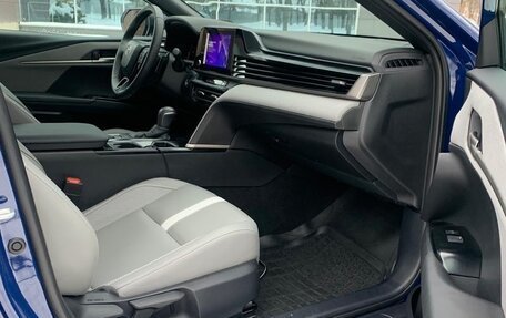Toyota Camry, 2024 год, 3 650 000 рублей, 15 фотография