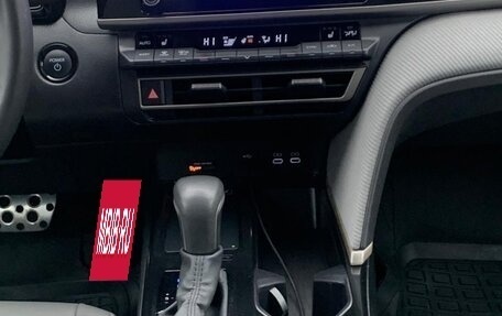 Toyota Camry, 2024 год, 3 650 000 рублей, 14 фотография