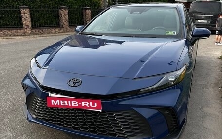 Toyota Camry, 2024 год, 3 650 000 рублей, 2 фотография