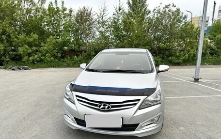 Hyundai Solaris II рестайлинг, 2015 год, 895 000 рублей, 1 фотография