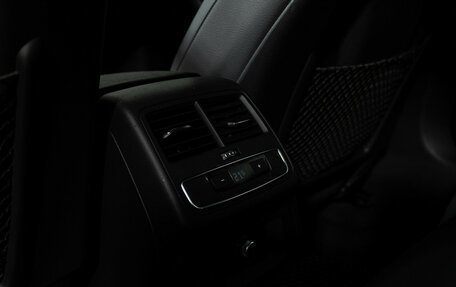Audi A4, 2016 год, 2 400 000 рублей, 17 фотография