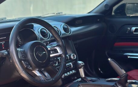 Ford Mustang VI рестайлинг, 2019 год, 2 900 000 рублей, 11 фотография