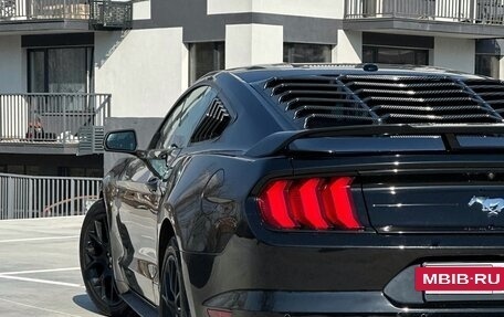 Ford Mustang VI рестайлинг, 2019 год, 2 900 000 рублей, 4 фотография
