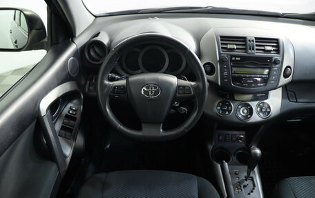 Toyota RAV4, 2011 год, 1 289 000 рублей, 10 фотография