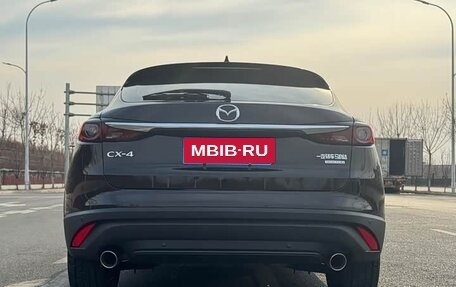 Mazda CX-4, 2022 год, 1 740 000 рублей, 3 фотография