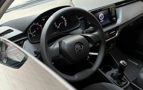 Skoda Rapid II, 2021 год, 1 300 000 рублей, 14 фотография