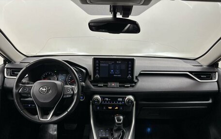 Toyota RAV4, 2020 год, 3 125 000 рублей, 17 фотография