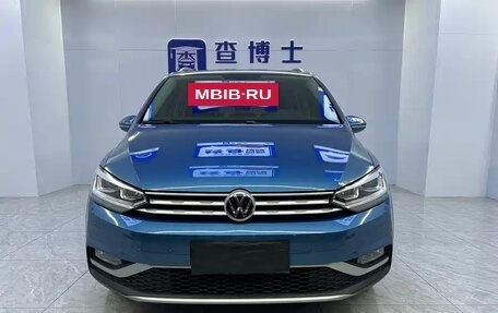 Volkswagen Touran III, 2022 год, 2 050 035 рублей, 2 фотография