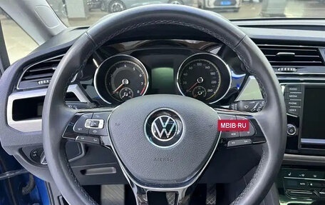 Volkswagen Touran III, 2022 год, 2 050 035 рублей, 9 фотография