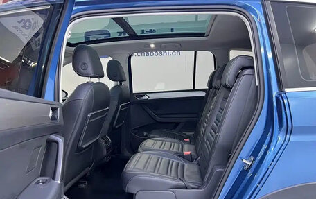 Volkswagen Touran III, 2022 год, 2 050 035 рублей, 17 фотография