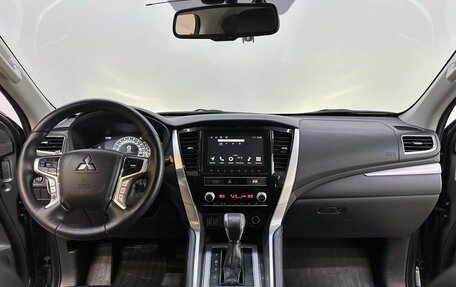 Mitsubishi Pajero Sport III рестайлинг, 2021 год, 2 997 000 рублей, 9 фотография