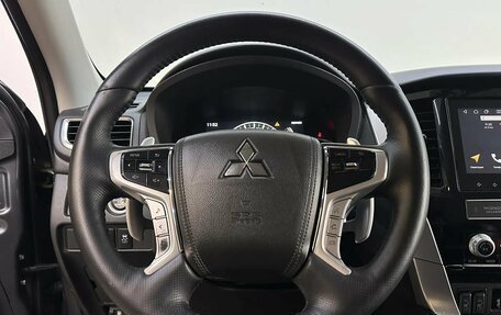 Mitsubishi Pajero Sport III рестайлинг, 2021 год, 2 997 000 рублей, 10 фотография
