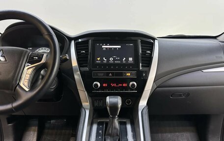 Mitsubishi Pajero Sport III рестайлинг, 2021 год, 2 997 000 рублей, 14 фотография