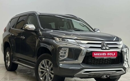 Mitsubishi Pajero Sport III рестайлинг, 2021 год, 2 997 000 рублей, 3 фотография