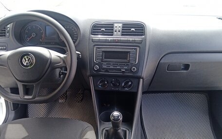 Volkswagen Polo VI (EU Market), 2016 год, 880 000 рублей, 12 фотография