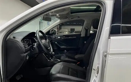 Volkswagen T-Roc I, 2023 год, 1 605 000 рублей, 9 фотография