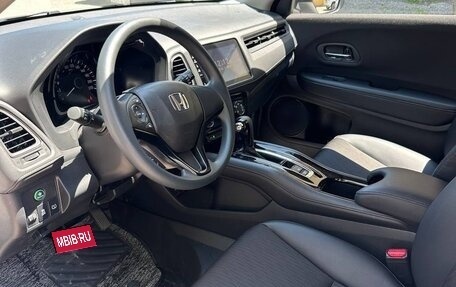 Honda Vezel, 2021 год, 1 390 000 рублей, 5 фотография