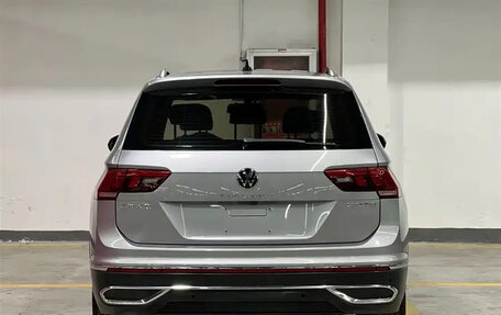 Volkswagen Tiguan II, 2022 год, 2 177 800 рублей, 5 фотография