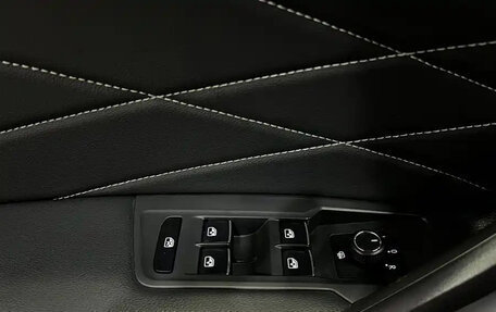 Volkswagen Tiguan II, 2022 год, 2 177 800 рублей, 9 фотография