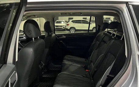 Volkswagen Tiguan II, 2022 год, 2 177 800 рублей, 10 фотография