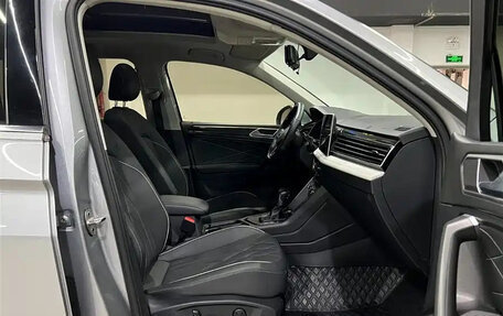 Volkswagen Tiguan II, 2022 год, 2 177 800 рублей, 18 фотография