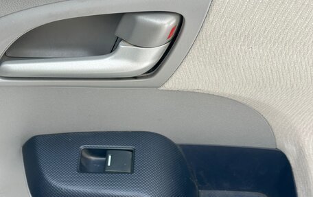 Honda Insight II рестайлинг, 2009 год, 900 000 рублей, 12 фотография