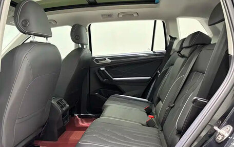 Volkswagen Tiguan II, 2023 год, 2 040 123 рублей, 9 фотография