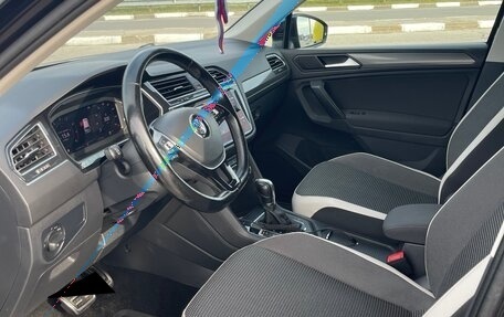 Volkswagen Tiguan II, 2019 год, 2 330 000 рублей, 7 фотография