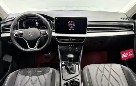 Volkswagen Tiguan II, 2023 год, 2 040 123 рублей, 11 фотография
