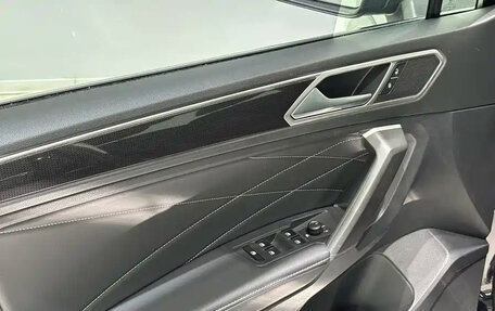Volkswagen Tiguan II, 2023 год, 2 040 123 рублей, 16 фотография