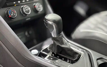 Volkswagen Tiguan II, 2023 год, 2 040 123 рублей, 13 фотография