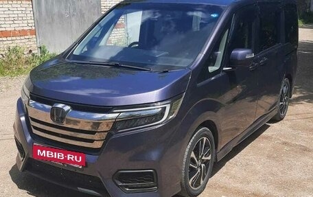 Honda Stepwgn IV, 2017 год, 2 100 000 рублей, 3 фотография