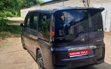 Honda Stepwgn IV, 2017 год, 2 100 000 рублей, 4 фотография