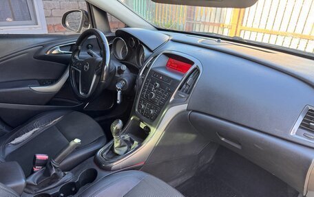 Opel Astra J, 2011 год, 460 000 рублей, 5 фотография