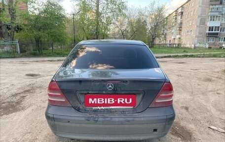 Mercedes-Benz C-Класс, 2001 год, 295 000 рублей, 3 фотография