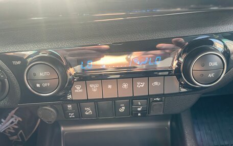Toyota Hilux VIII, 2023 год, 8 450 000 рублей, 4 фотография