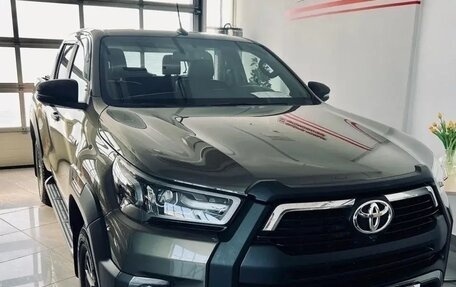 Toyota Hilux VIII, 2023 год, 8 450 000 рублей, 2 фотография