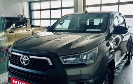Toyota Hilux VIII, 2023 год, 8 450 000 рублей, 3 фотография